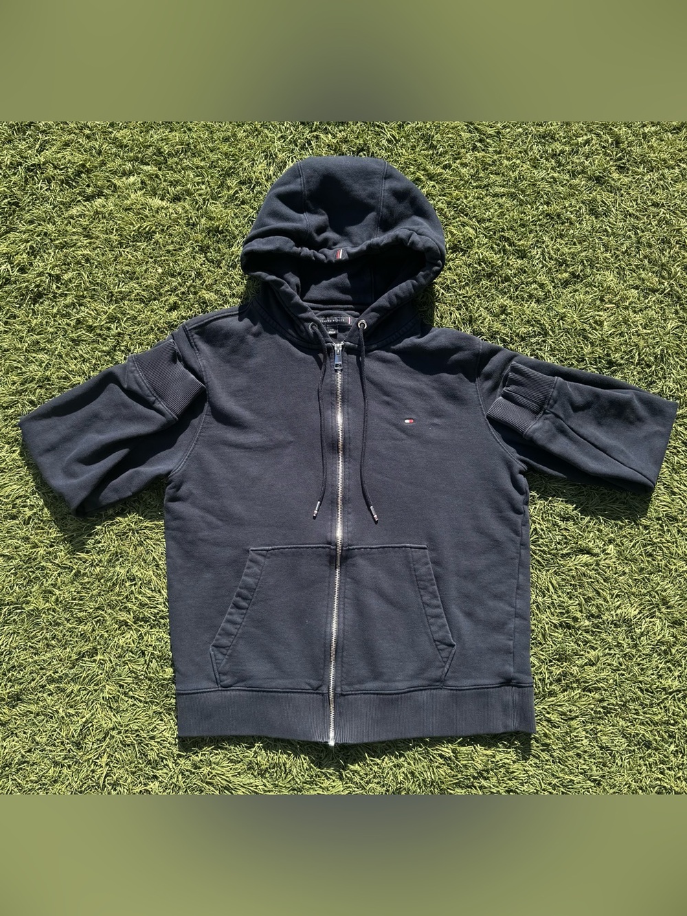 Tommy Hilfiger Navy Essential Full-Zip Hoodie – Size Large – Used